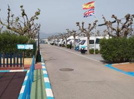 Camping y Bungalows Monmar