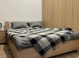 Кімнати в центрі з усіма зручностями та окремим входом