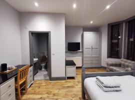 Shared house close to Liverpool city center & LFC/EFC, homestay in Liverpool