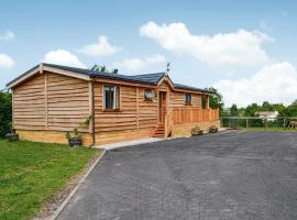 The Alpaca Lodge, cottage in Arlecdon