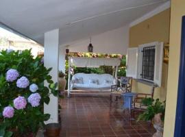 Villa Hermes, hotell med basseng i San Ferdinando