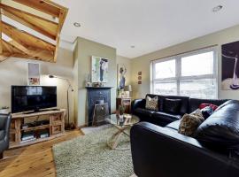 Cosy 3 bed cottage with a indoor fireplace!, hotel in Dunfanaghy