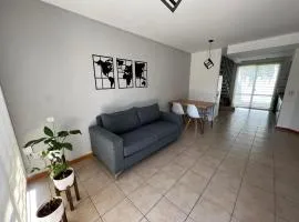 Hermoso duplex con estacionamiento