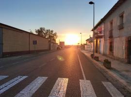 Don Camino, parkimisega hotell sihtkohas Villalcázar de Sirga