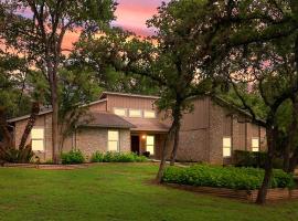 King Bed in Relaxing Oasis, with FREE Snack/Wi-Fi/Parking、サンマルコスのホームステイ