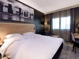Park Inn by Radisson Oslo Airport Hotel West、ガーデモエンのホテル