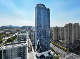 HUALUXE Hotels and Resorts Qingdao Licang