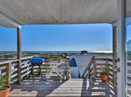 Fernandina Cottage with Deck and Direct Beach Access!, hotel v destinácii Fernandina Beach