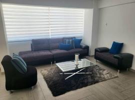 Aurora Guest House - Luxury Apartment, huoneisto kohteessa Huaraz
