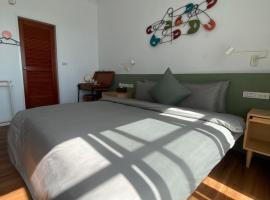 Kenting Little House, cheap hotel in Kenting