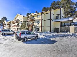 Walkable Condo Near Hiking and Skiing!, hotel sa Lead