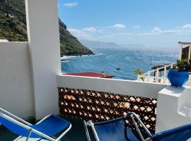 Perla Salina, hotel di Leni