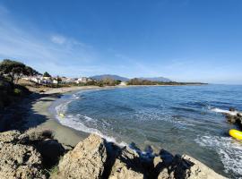 Corse, Résidence Marina di Bravone, accès direct plage, hotell i Linguizzetta