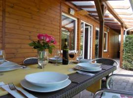 Fonyód Camping & Apartman, hotel u gradu 'Fonyód'