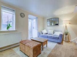 Pass the Keys Beautiful Cosy Home, pet-friendly hotel in Basildon