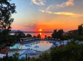 Cosy Apartment with Sea view in Santa Marina, hotel with hot tubs in Sozopol