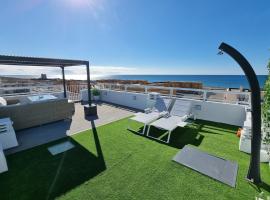 Ático Los Flamingos. Exclusive terrace with views, alojamiento en la playa en Cabo de Gata