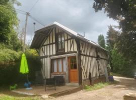 HAMPTON COTTAGE, casa rústica em Aubry-le-Panthou