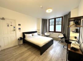 Sleeplicity London Heathrow, hotell sihtkohas Feltham