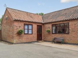 Glossoms Lodge, holiday home in Scalford