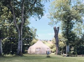 Luksusa telts Camping d'artagnan pilsētā Margouët-Meymès