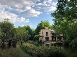 The River Villa, rumah percutian di Thorndale