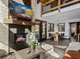 BRAND NEW! Rocky Mountain Gem! Two Large patios, Fireplace and Private Jacuzzi
