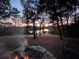 The Bavarian Village Resort, hotel in Branson