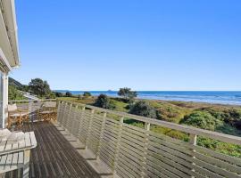 The Sandcastle, Waiotahe Beach, hotel em Waiotahi