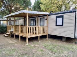MOBIL-HOME NEUF 2021 3CH 34 M2, glamping site in Saint-Cyprien