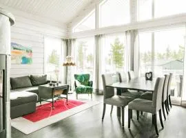 Guestly Homes - Seaside Stay with Sauna