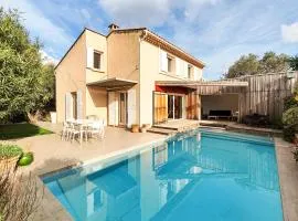 Stunning Home In Narbonne With Outdoor Swimming Pool, 4 Bedrooms And Wifi