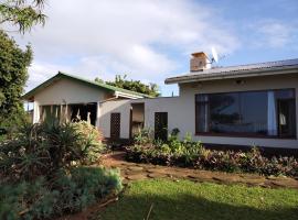 Pumula Holiday Home, cottage in Hibberdene