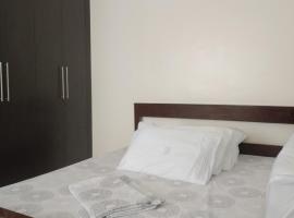 ALCOY PLAZA ECO PARK - EXECUTIVE ROOM, Hotel in Mambagi