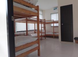 ALCOY PLAZA ECO PARK - BARKADA ROOM, hotel 