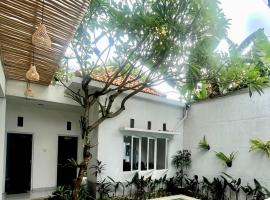 Best Canggu Hostel โรงแรมในชังกู