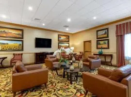 Hawthorn Extended Stay by Wyndham West Palm Beach