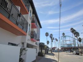 Carousel Beach Inn, hotel v mestu Santa Cruz