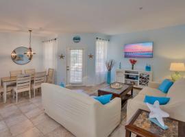 NEW 2bed2bath condo - CLEARWATER BEACH - FREE Wi-Fi and Parking, hotel in Clearwater