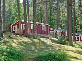 First Camp Kolmården-Norrköping, būstas prie paplūdimio mieste Kolmodenas