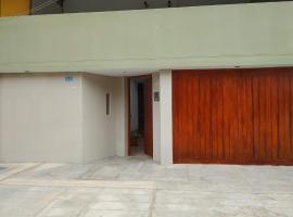 Gera Guest House, habitación en casa particular en Piura