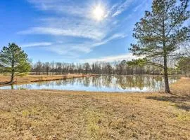 Quiet Family Cottage w/ Fishing Pond in Senatobia