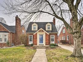 Dearborn Home with Games and Furnished Patio, hotel v destinaci Dearborn