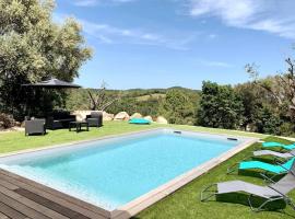 Villa "A Fica Indiana" avec piscine chauffée, cuisine d'été et jardin privatif، فيلا في بورتو فيكيو