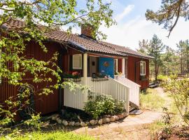 Viesnīca ar autostāvvietu Authentic Swedish family home on the archipelago pilsētā Stavsnäs