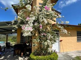 La Cima del Cielo, cabin in Las Lajas