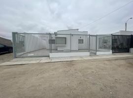 Casa condominio costa del Sol a 1.4 km de Bahía Inglesa: Caldera'da bir kulübe