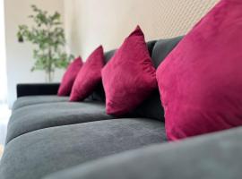 Beautiful 4-Bedroom Townhouse in Sliema, hotel in Sliema