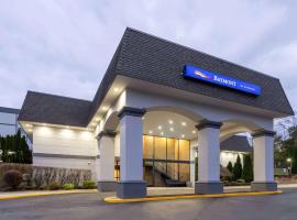 Baymont by Wyndham White Plains - Elmsford, хотел в Елмсфърд