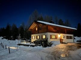 Chalet Neuhofalm Obertauern mit Sauna und Hobbyraum, hotel v destinaci Obertauern